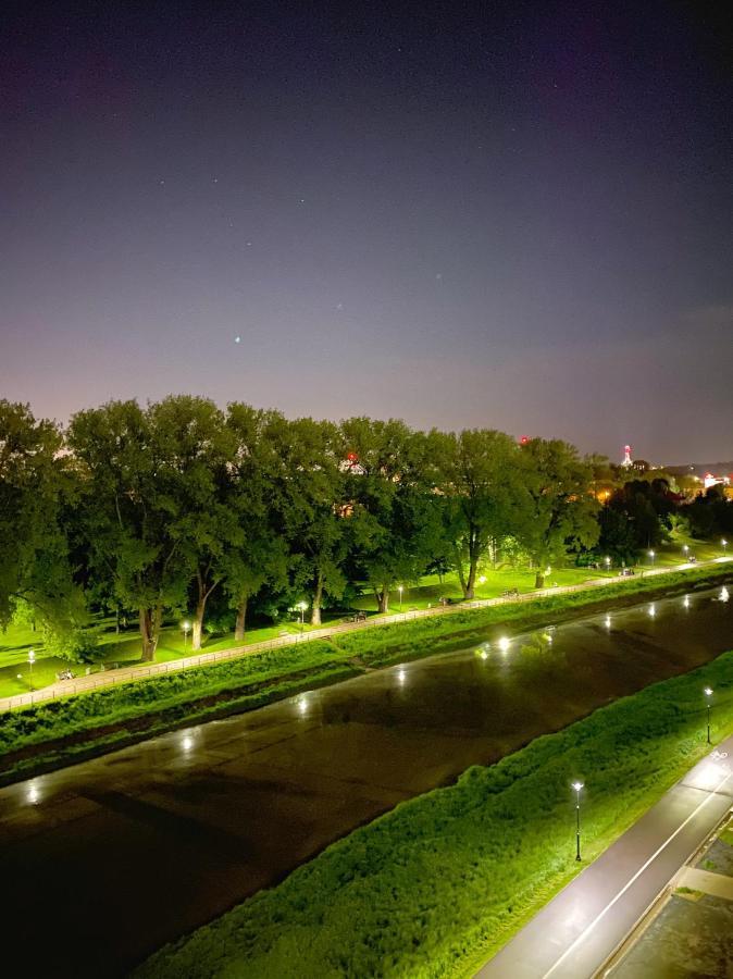 Capital Towers - Apartament Modern Z Widokiem Na Rzeke Rzeszów Eksteriør bilde